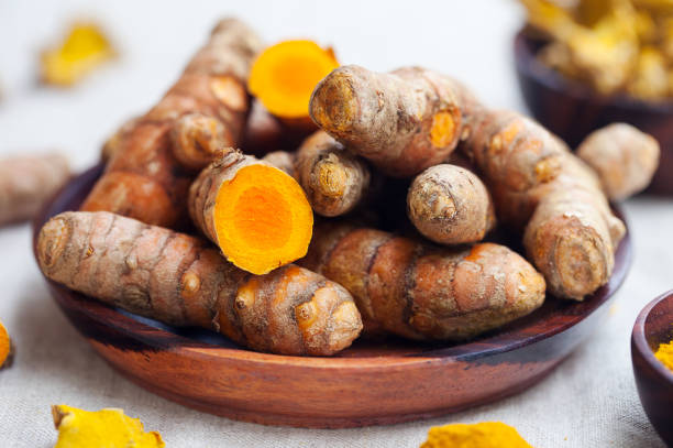 Turmeric vs. Prescription Anti-Inflammatories: Pros and Cons